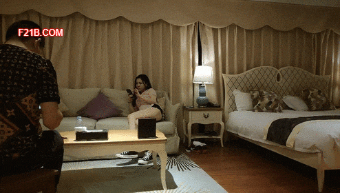 【歐陽專攻良家】，泡良達人深夜約操極品小姐姐，超清畫質偷拍，風騷淫蕩觀音坐蓮嬌喘不斷，高清源碼錄製