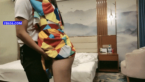【騷白尋花】，超清4K設備偷拍，老相好小姐姐約出來，相擁舌吻，高跟美腿岔開，毛茸茸的黑森林水汪汪，無套狂插浪叫