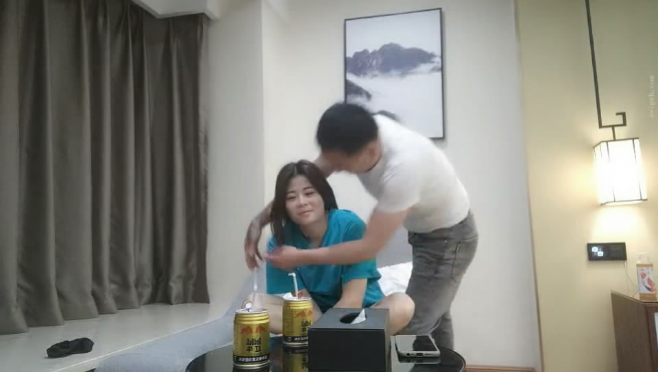 翻車王偉哥足浴會所撩妹良家女技師賓館開房2000元拿下28歲未婚美女技師開房無套