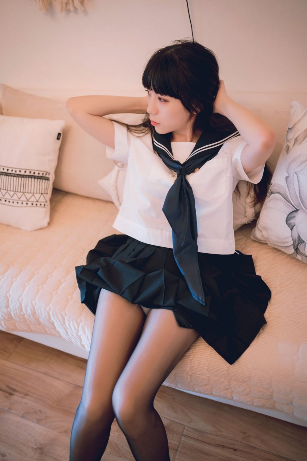 黑絲制服[20P]