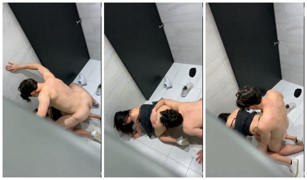 健身房廁所尿尿聽到隔壁廁間有奇怪的聲音意外偷拍到教練和女學員在裡面嘿哟簡直就是活春宮