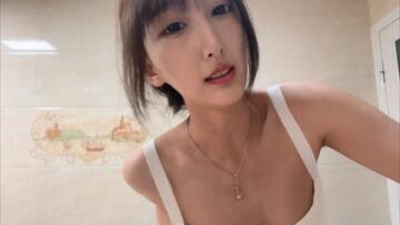 顏值很哇塞的女神下海激情大秀陪狼友騷全程露臉浴室洗澡誘惑揉奶摸逼自慰特寫呻吟跟狼友互動精彩刺激