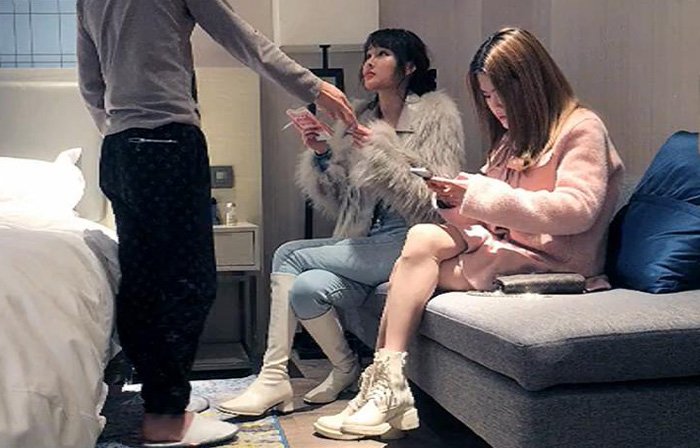 擼點極高，極品大長腿甜美女神，能征服這麼高個的女神是很有成就感的