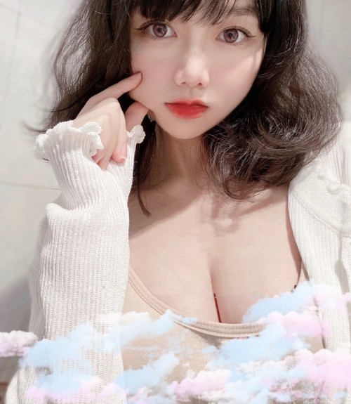 非常正點極品網紅美少女▌仙仙桃 ▌透明粗大陽具爆插無毛粉穴超多白漿潮吹 粉嫩褶皺肉壁清晰可見259P1V