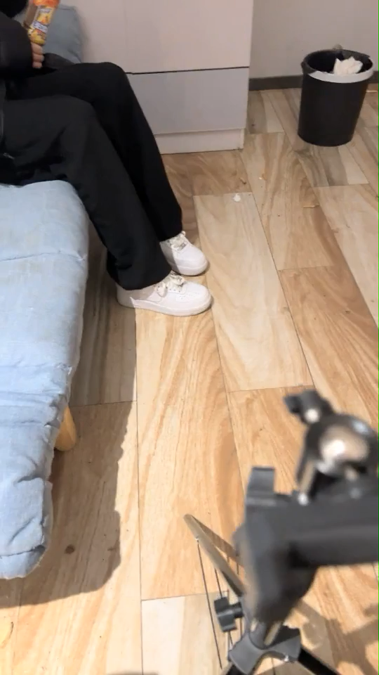 狗子探花，21歲大學生，D罩杯美乳是今夜最大驚喜，無套啪啪，後入翹臀