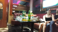 KTV勾搭漂亮小姐姐 外出酒店開房啪啪 極品大胸 溫柔風騷小蕩婦 激情啪啪乾高潮