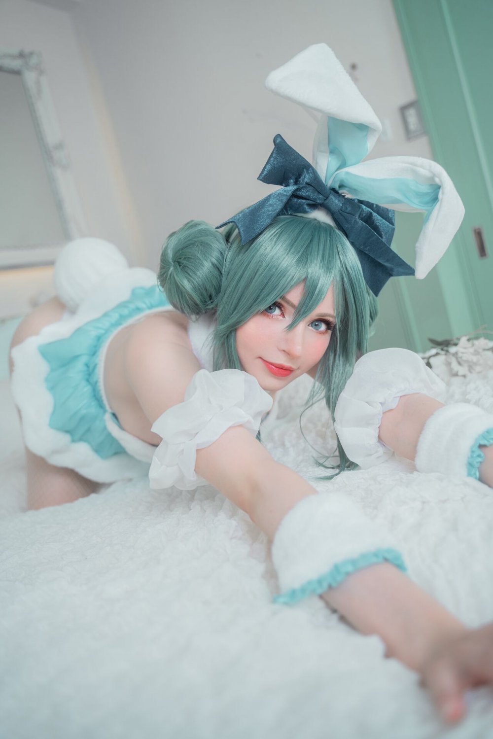 PeachMilky - Hatsune Miku Snow Bunny[20P]