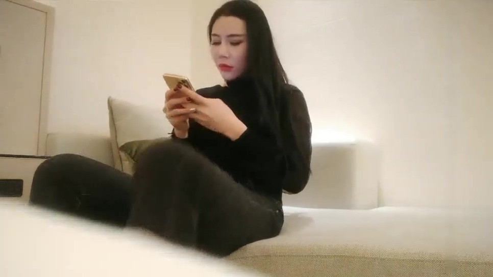 [MP4/374MB] 精瘦猛男網約性感紅唇大胸美女，身材好顏值高，洗澡時迫不及待搞她，連操2次一直浪叫