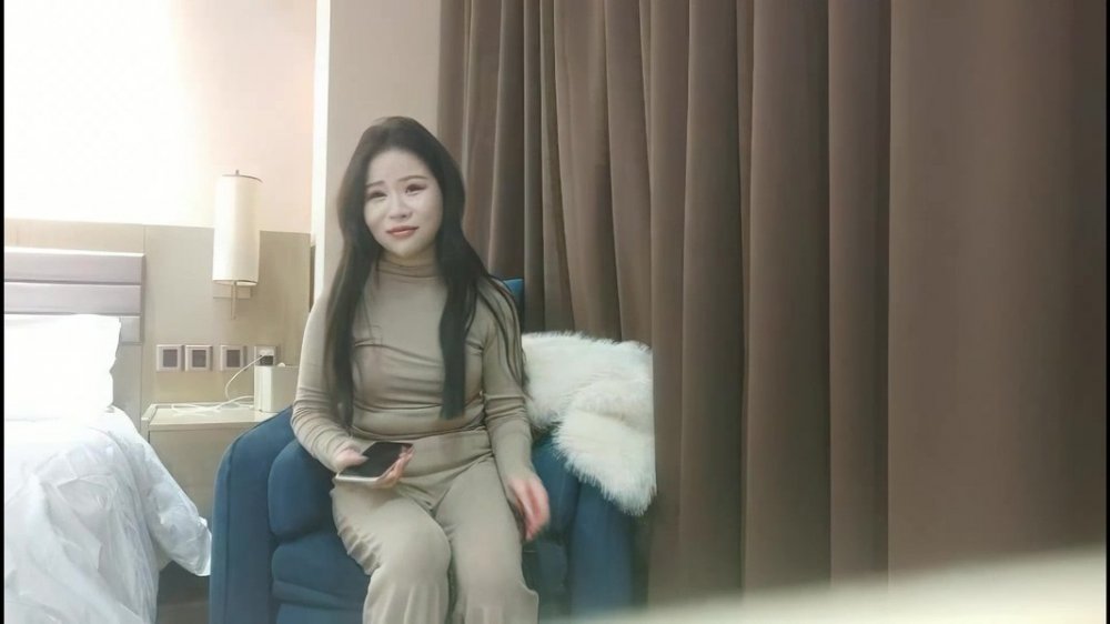[MP4/1771MB] 妹子剛走下個就來了，甜美騷女，手伸進褲子摸逼，撞擊爆插屁股很Q彈