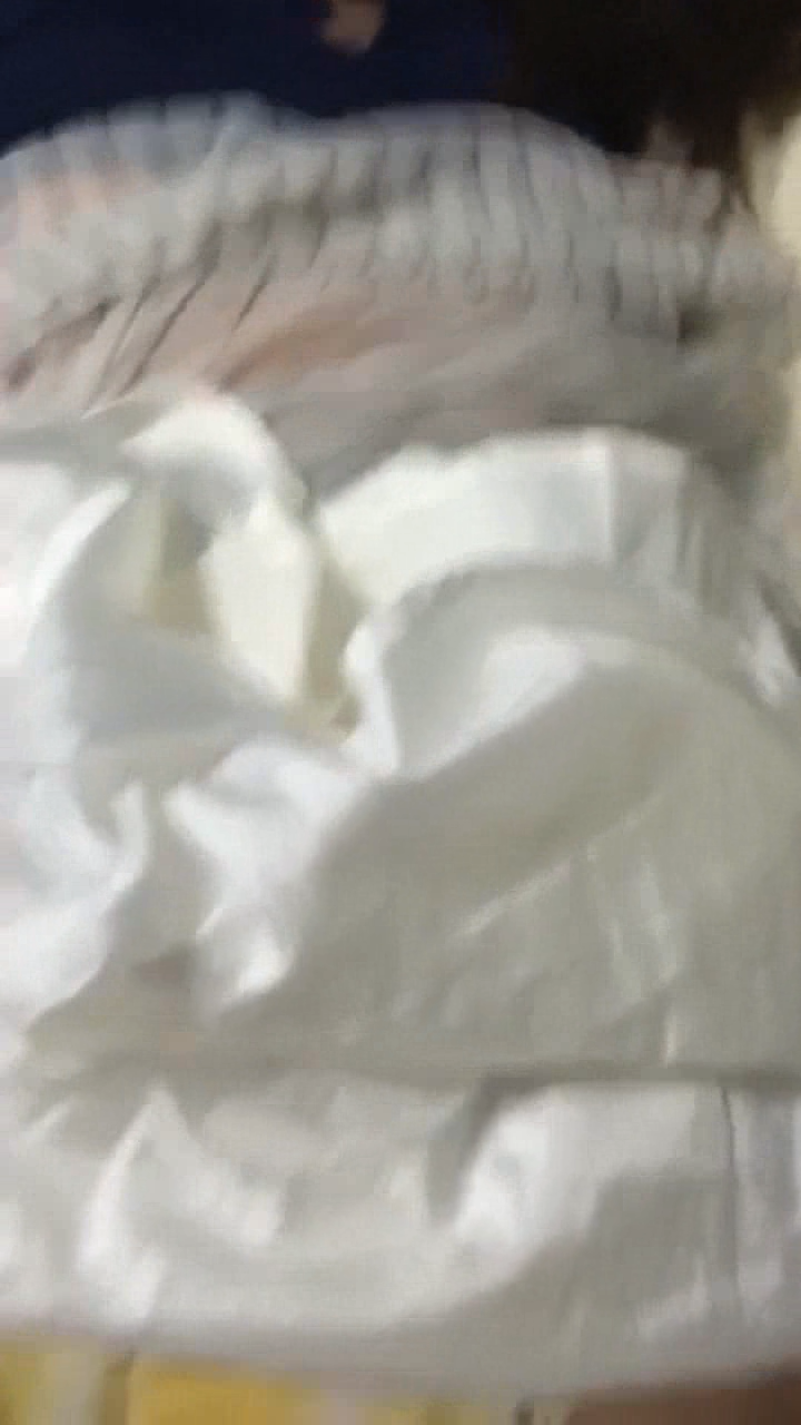 真實記錄禽獸姐夫多次迷暈玩操漂亮小姨子 漂亮美臀 無毛嫩穴 側插沒幹醒 高清私拍61P