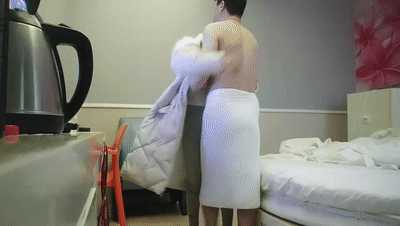 愛情丶故事專攻人妻良家，再來一炮，浴室騷女埋頭交，69姿勢舔逼，主動騎乘扭動小腰