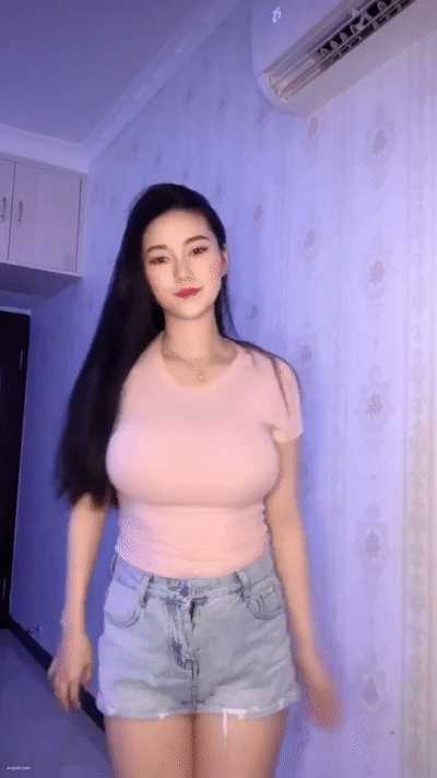 快手琳寶呀~巨乳大寶貝，胸器真的是好上頭，好愛哟