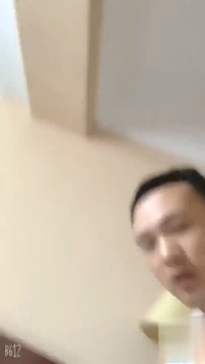 網友自拍分享 寶貝 舒服嗎 舒服 帥小夥偷情中國黃金銷售經理 制服 黑絲