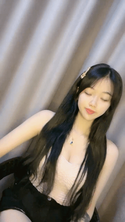 [MP4/863MB] 花臂紋身超棒身材女神，扭動細腰慢慢脫掉，圓潤白皙美乳，抖動奶子直晃動，掰開緊致小穴特寫，嬌喘呻吟更是誘人