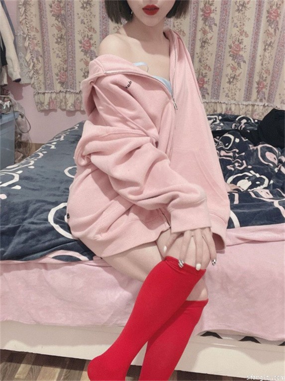 【極品炮架❤️操不盡的瘋狂】極品美腿『月月』車震➕內射➕爆菊 極品粉穴 白漿高潮 後入內射 堪稱完美的炮架