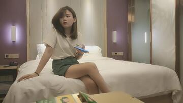 【小馬尋花】，深夜約操兼職小姐姐，害羞靦腆剛下水，風月老將肆意調教啪啪，呻吟動聽俏佳人