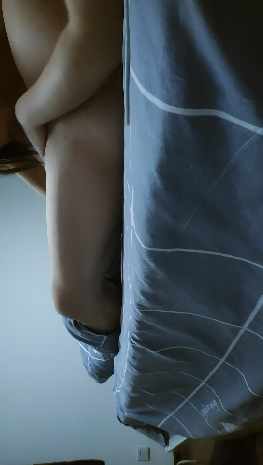 神槍加特林，良家小少婦，酒店相約偷情，苗條身材，耐心交啪啪，溫柔佳人必須無套內射