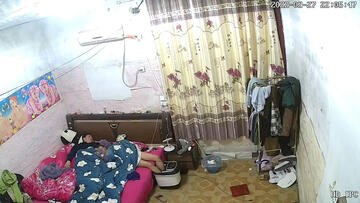 駭客破解家庭網路攝像頭偷拍❤️求子心切的胖哥每晚都要和漂亮媳婦愛愛加大受孕幾率