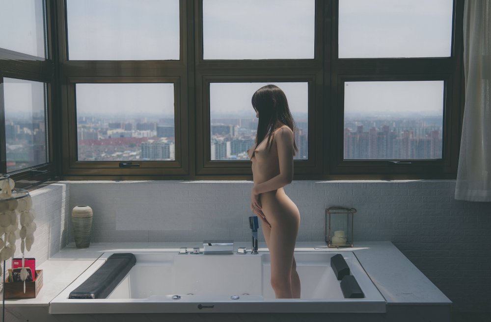 小日本的嫩穴巨乳白嫩柚木[21P]