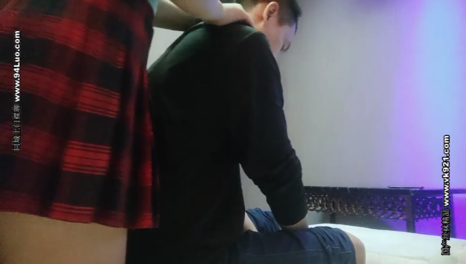 [MP4/617MB] 按摩完私約足療女，帶到酒店操逼，豹紋內衣肉肉，撞擊大屁股盡情輸出