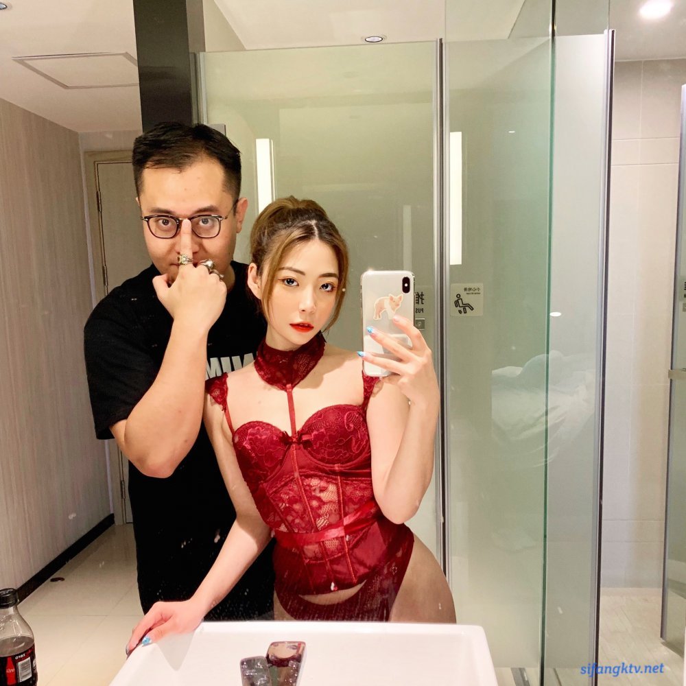 超高顏值網紅【妮是老虎】視圖誘惑，魔鬼身材