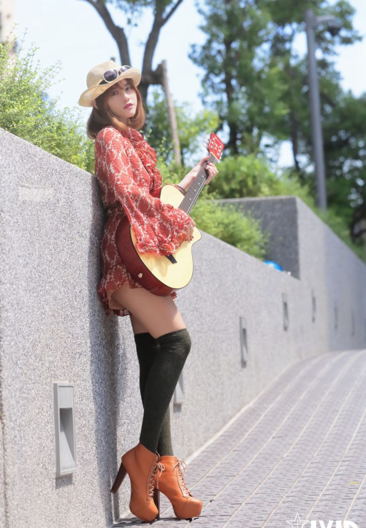 出租女友系列#F級美少女，讓音樂美少女~黎妍，用戀愛的感覺幫你補滿元氣[24P]