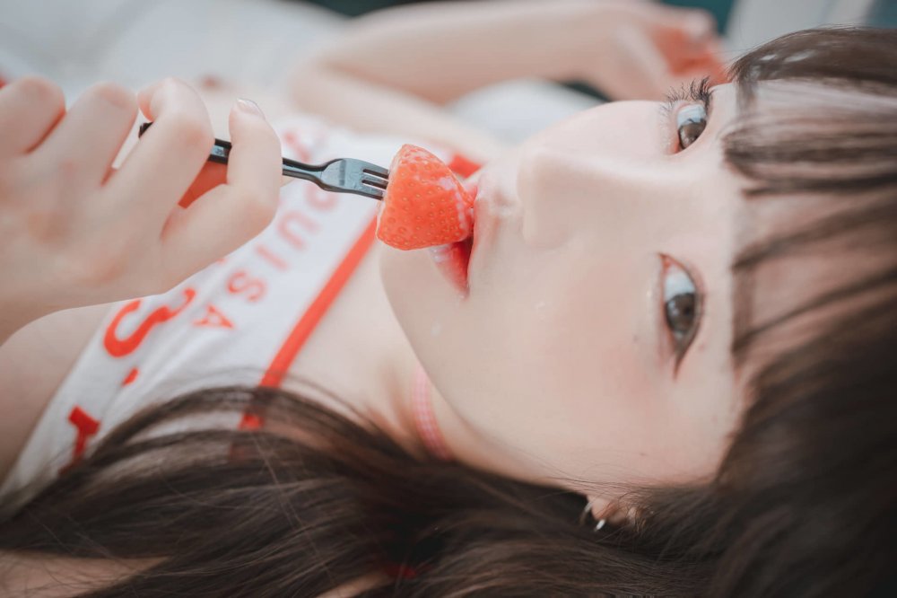 Son Ye-Eun_Strawbeery Girl隱藏版 [70P]