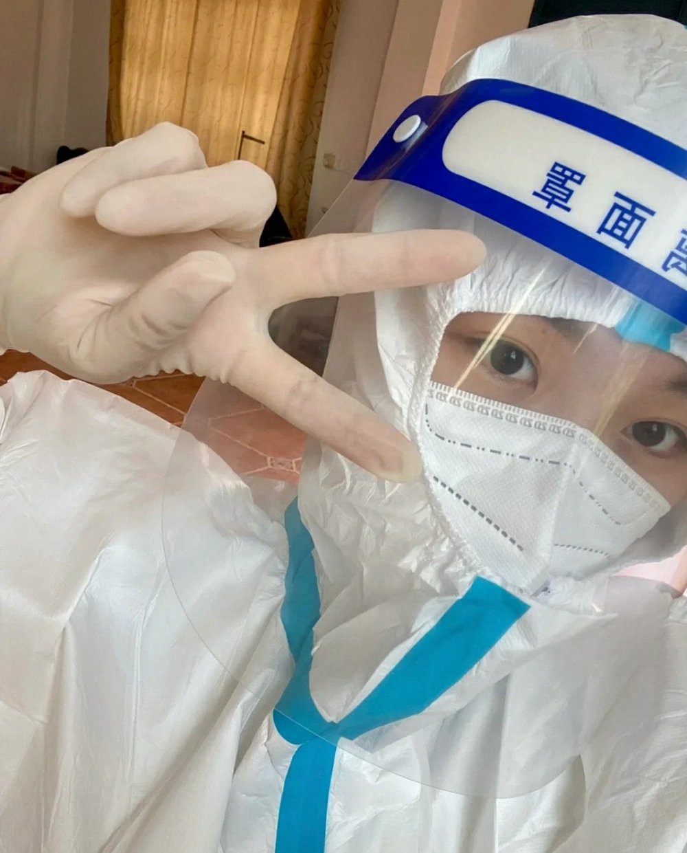 我只是一個普普通通 喜歡口交 喜歡顏射 喜歡被男人壓在身下的小護士[21P]