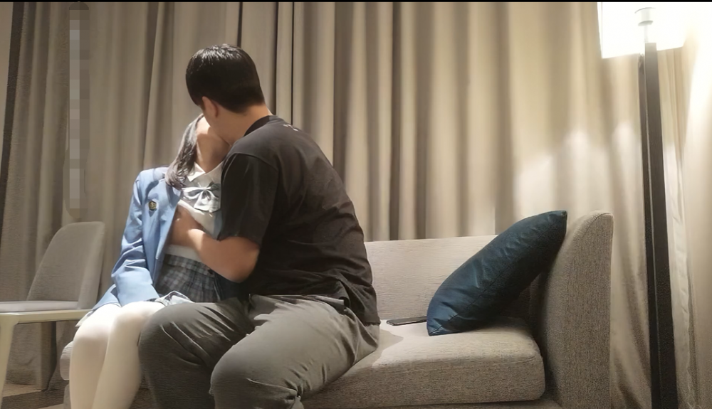 【AI高清2K修復】2020.11.6【小寶尋花】2800約操極品JK小嫩妹，粉嫩美乳翹臀苗條可人，舌吻啪啪