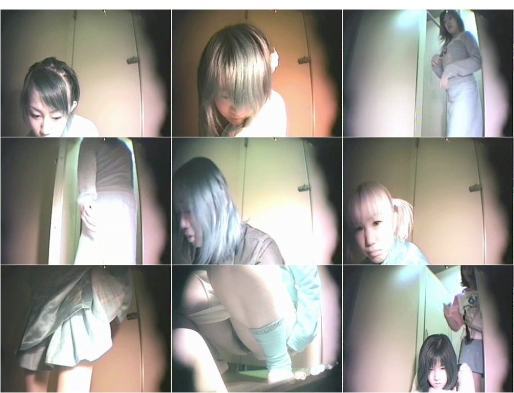 かわやに集まる美少女達