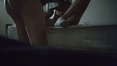 搞站速食街女，帶到小房間直接開操，張開雙腿正入爆插