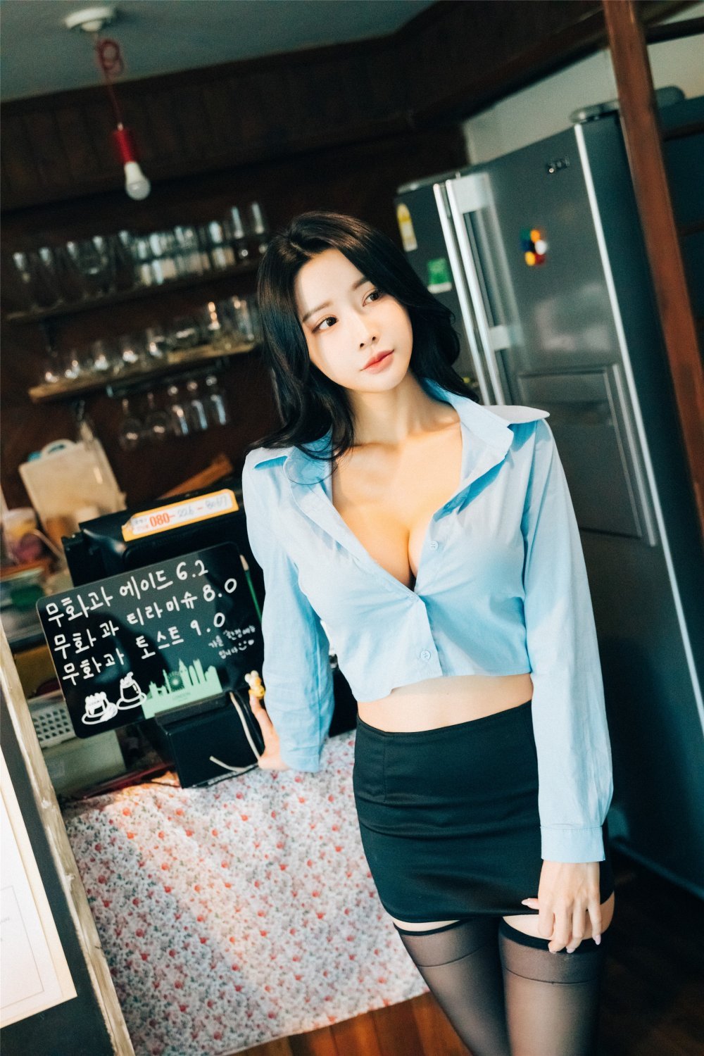 公司咖啡間的女同事[30P]