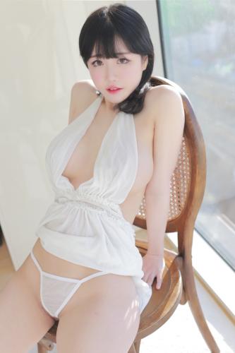 [Addielyn] – December 2021 Girl in white[25P1V-90M]