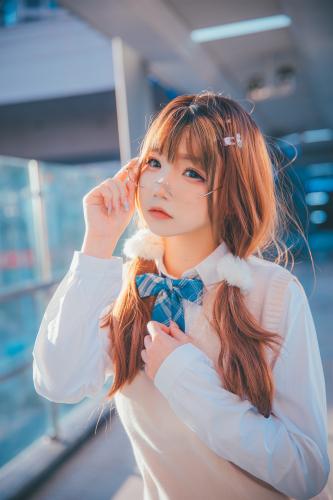 [COSPLAY] 雪琪 JK夕阳