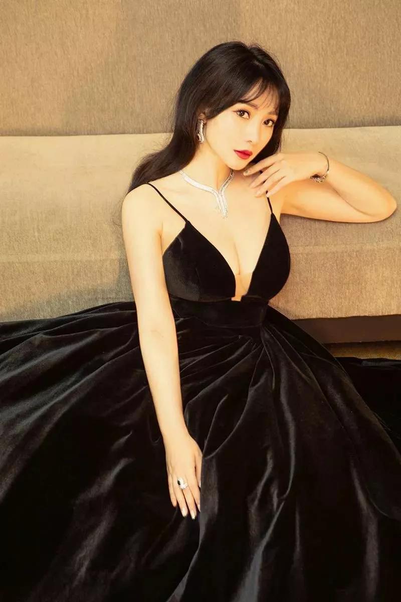 柳岩寫真圖[20P]