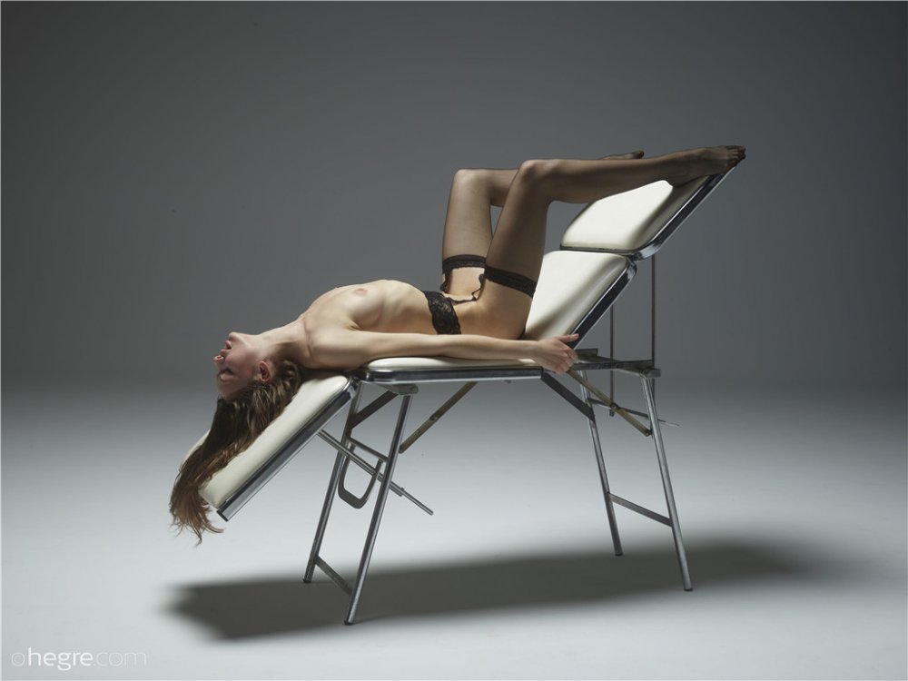 椅子上的自拍[24P]