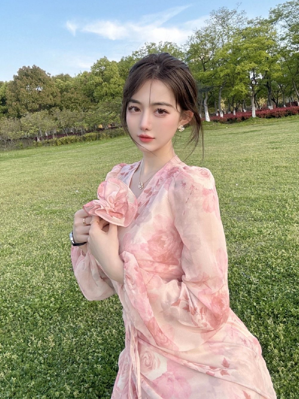 到了穿裙子的季節啦哥哥，來嗎[52P]