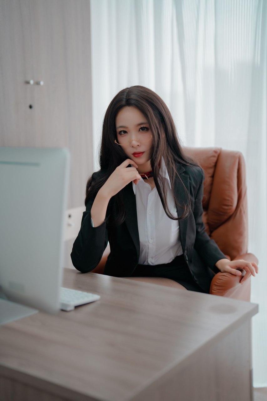 軒蕭學姐 女社長[24P]