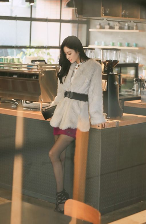 韓國人氣模特 孫允珠&nbsp; 高清套圖 503 [30P]