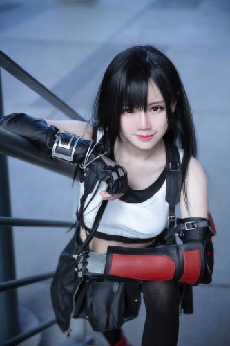 [Cosplay] Sally Dorasnow – Tifa