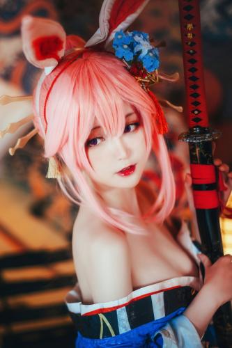 [Cosplay] Yui 金鱼 – Yae Sakura + Tomorrow’s Ark Black 八重樱+明日方舟 黑