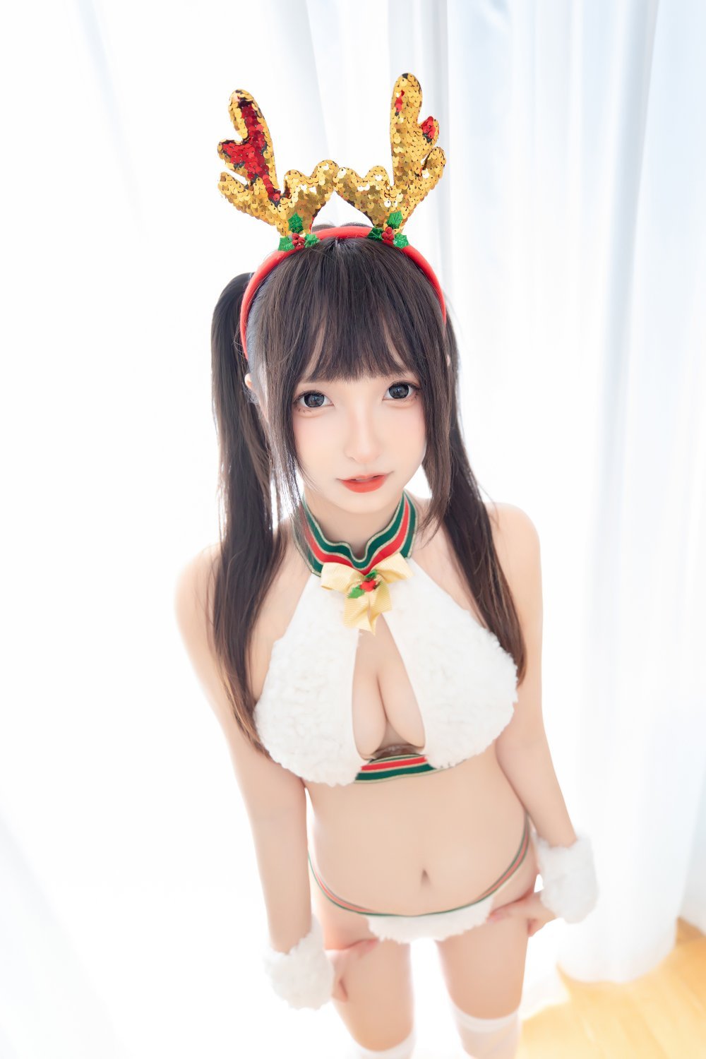 爆乳白絲很清純[75P]