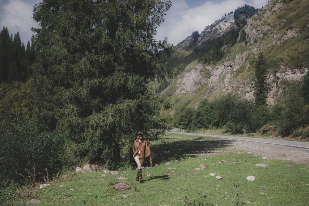 野外肆意綻放的美妞[67P]