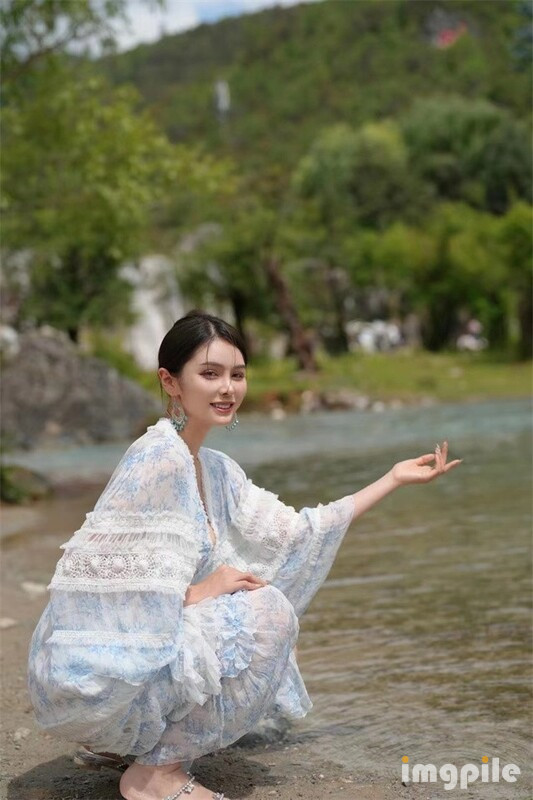 【網曝熱門事件❤️重金購入】疑似鬥魚主播『七哥張琪格』約啪視頻第二彈 完美詮釋臀波乳浪 完全罩不住的狂甩