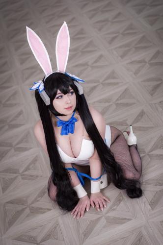 [Cosplay] Yoshinobi – Hestia Bunny