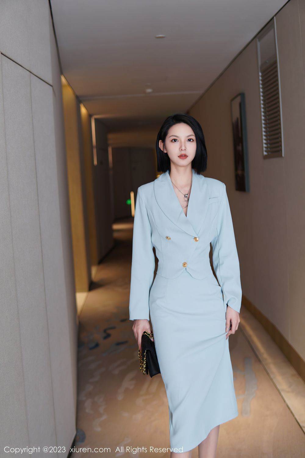 藍裙妹子氣質非常舒服[60P]