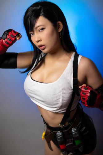 [Cosplay] Virtual Geisha – Tifa (Final Fantasy VII)