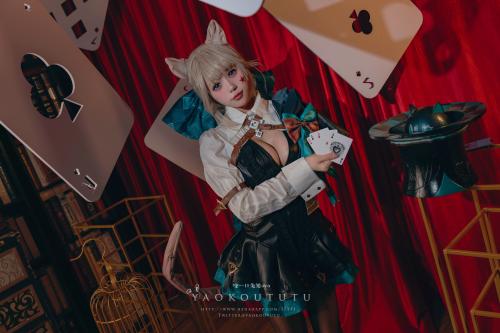 [Cosplay] 咬一口兔娘 兔兔班车 琳妮特