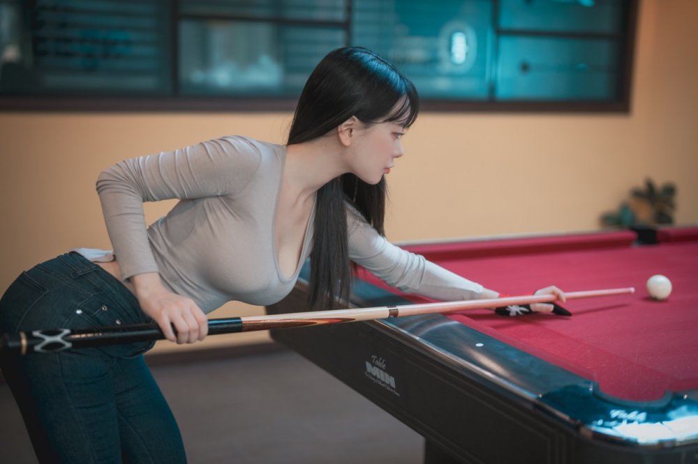 Photo_Billiards_Girl[49P]