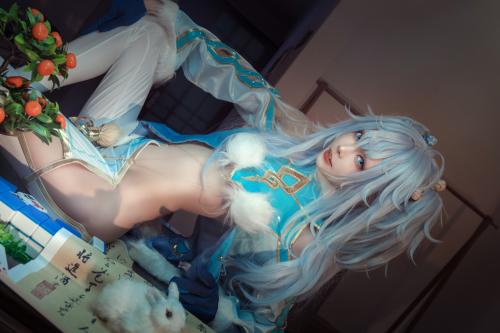 [Cosplay] Aiwest 艾西 – PA15 Floren leaps into the snow and meets the spring PA15芙洛伦 跃雪逢春